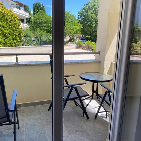 Livi - Luxury Sea View Appartments *