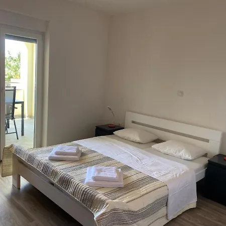 Livi - Luxury Sea View Appartments