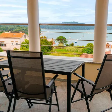 Livi - Luxury Sea View Appartments